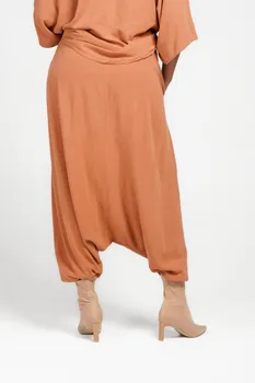 Amanda Laird Cherry Mohlesi Pants