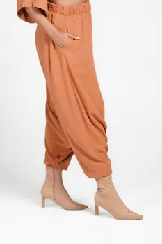 Amanda Laird Cherry Mohlesi Pants