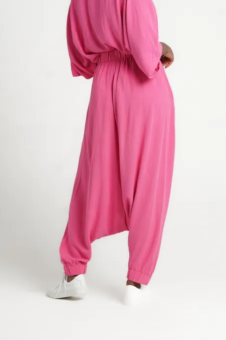Amanda Laird Cherry Mohlesi Pants