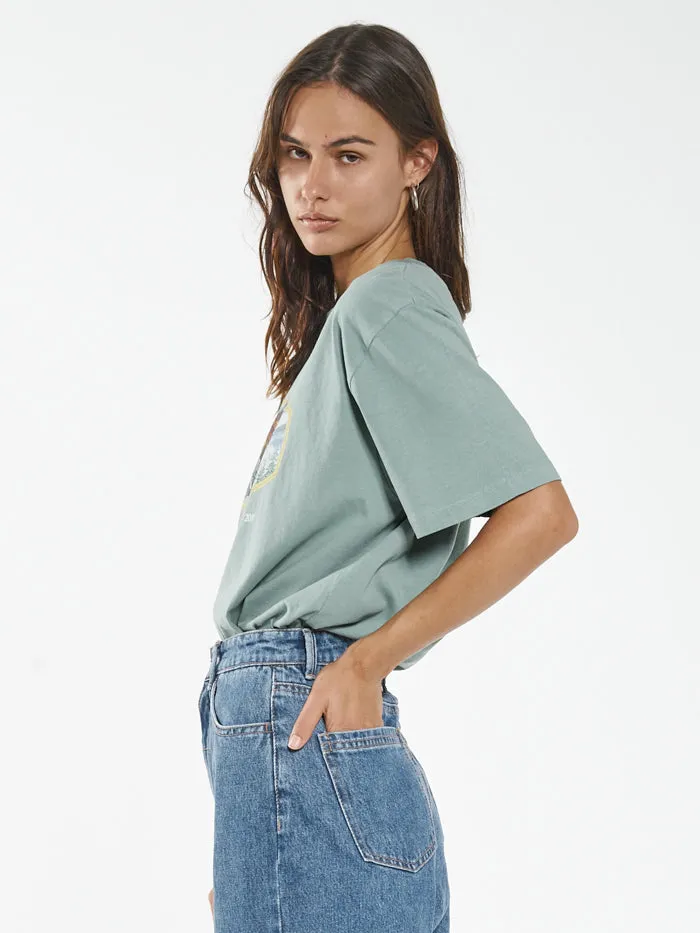 CASSIDY'S MERCH TEE