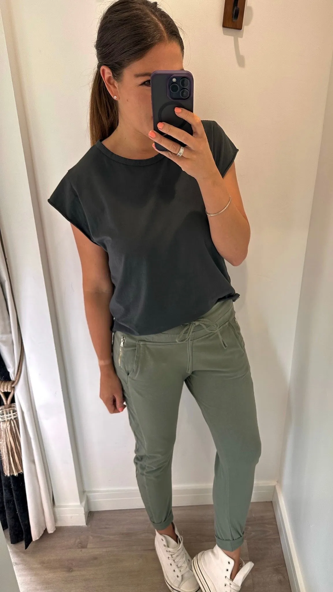 CHARCOAL CAP SLEEVE TEE