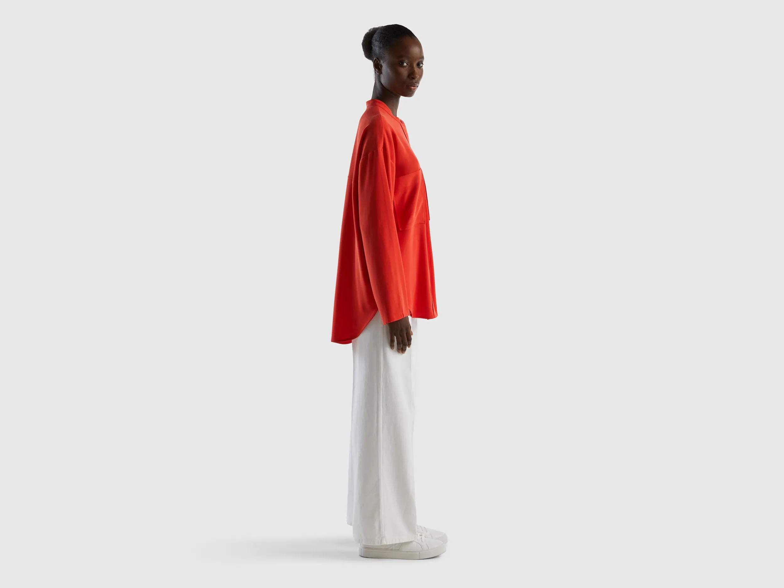 COMFORT FIT SHIRT WITH POCKETS