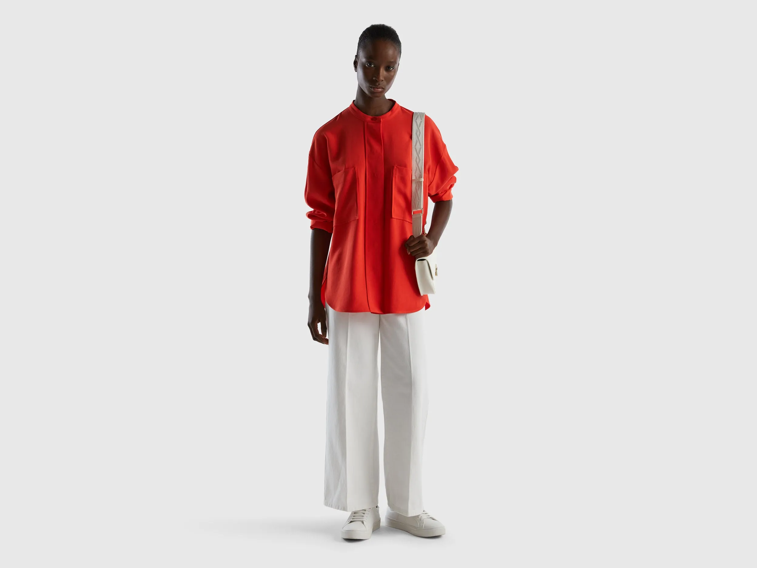 COMFORT FIT SHIRT WITH POCKETS