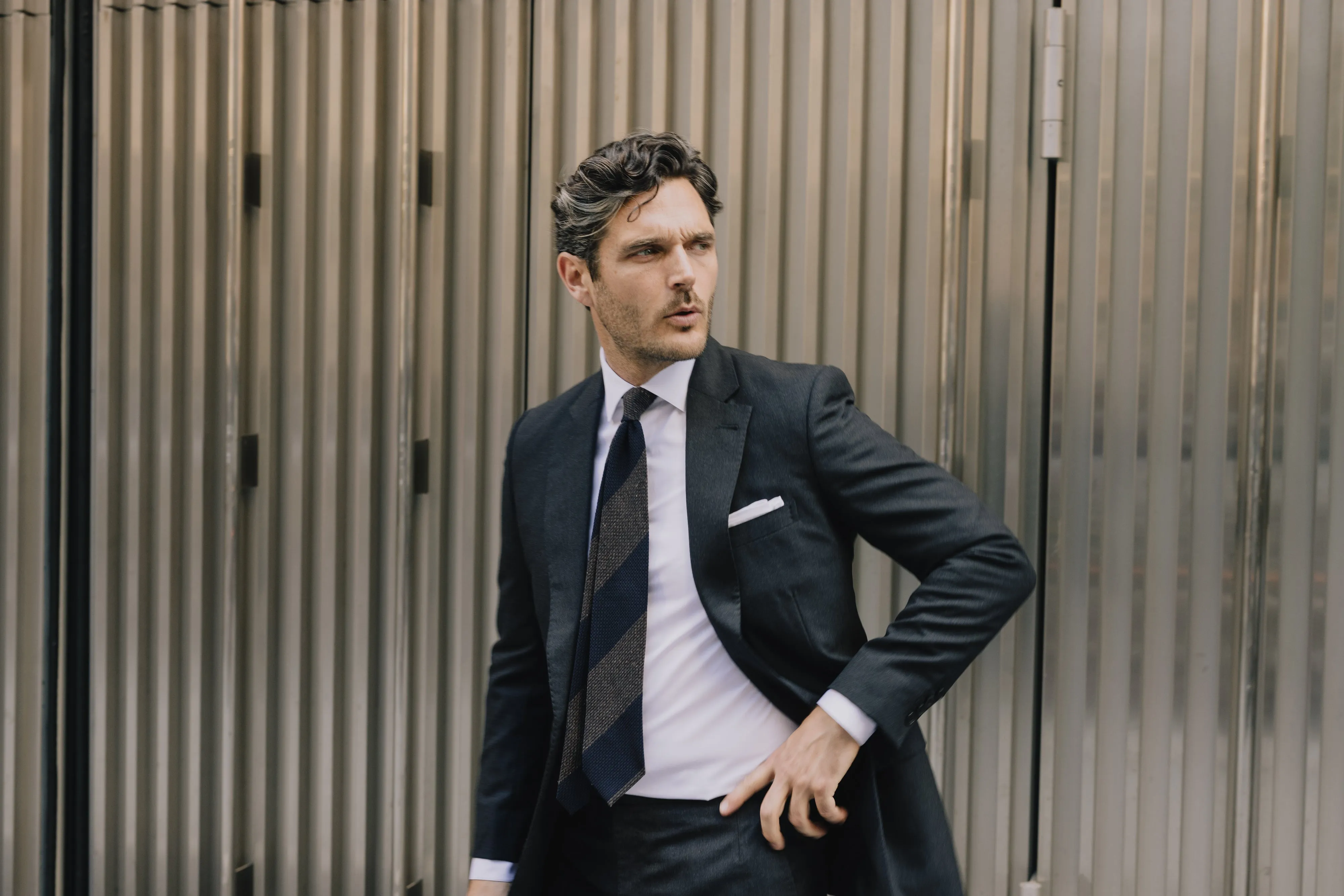 Cutaway Collar Shirt in White Poplin