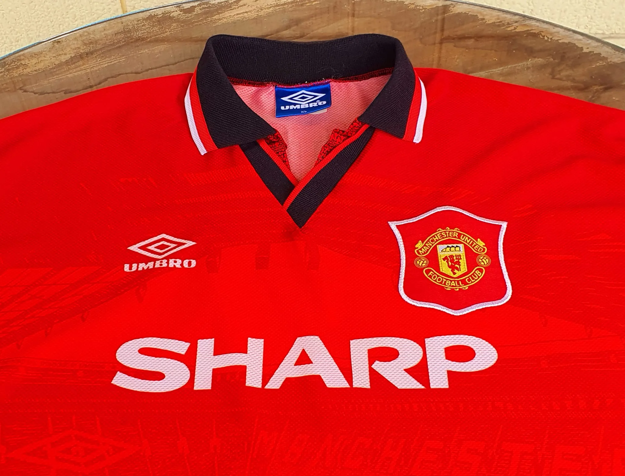 ENGLISH PREMIER MANCHESTER UNITED FC 1995-96 PREMIER LEAGUE CHAMPION ERIC CANTONA JERSEY UMBRO SHIRT XL SOLD !