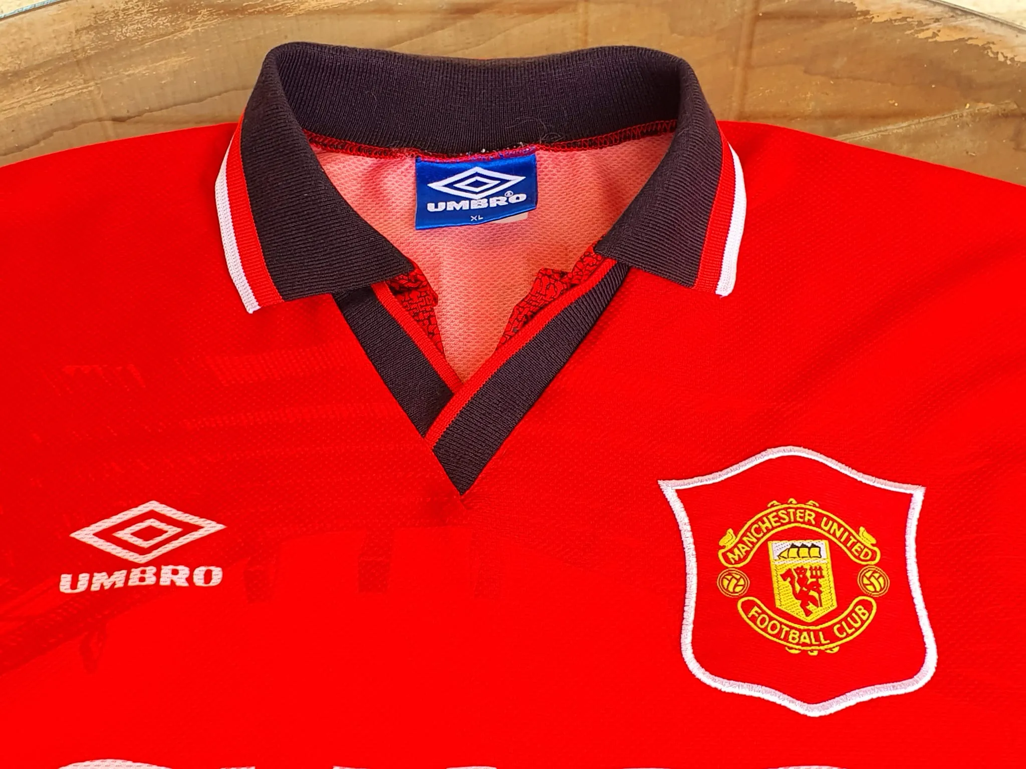 ENGLISH PREMIER MANCHESTER UNITED FC 1995-96 PREMIER LEAGUE CHAMPION ERIC CANTONA JERSEY UMBRO SHIRT XL SOLD !