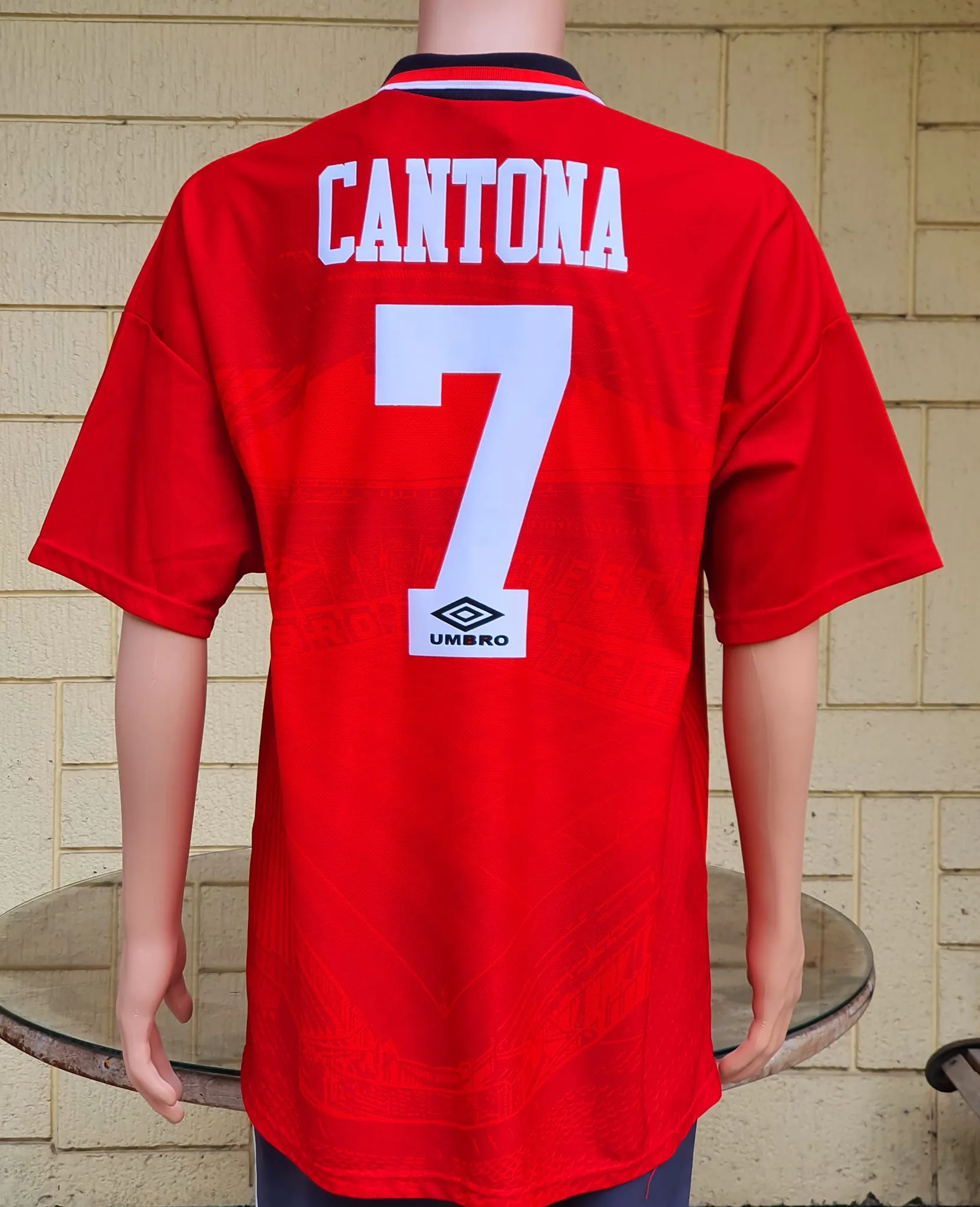 ENGLISH PREMIER MANCHESTER UNITED FC 1995-96 PREMIER LEAGUE CHAMPION ERIC CANTONA JERSEY UMBRO SHIRT XL SOLD !