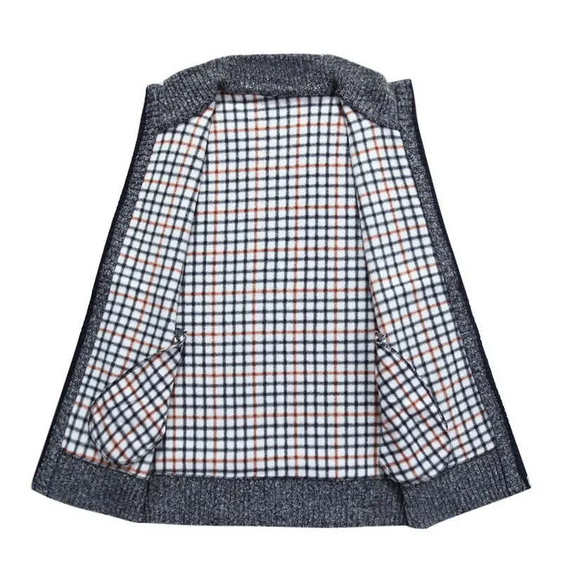 Fashionable Men's Sleeveless Sweater Vest for Cold Weather