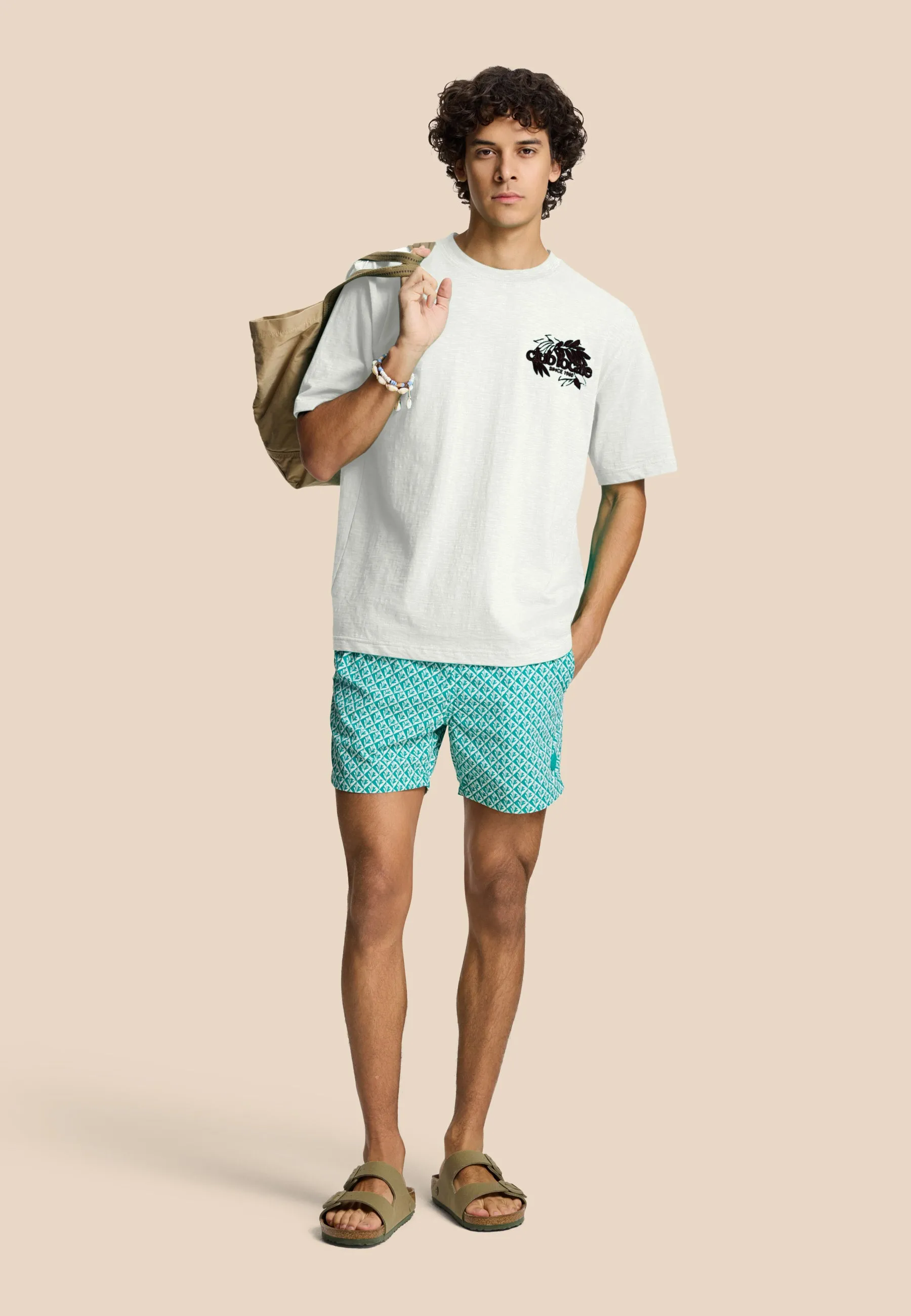 FINN relaxed t-shirt club locale