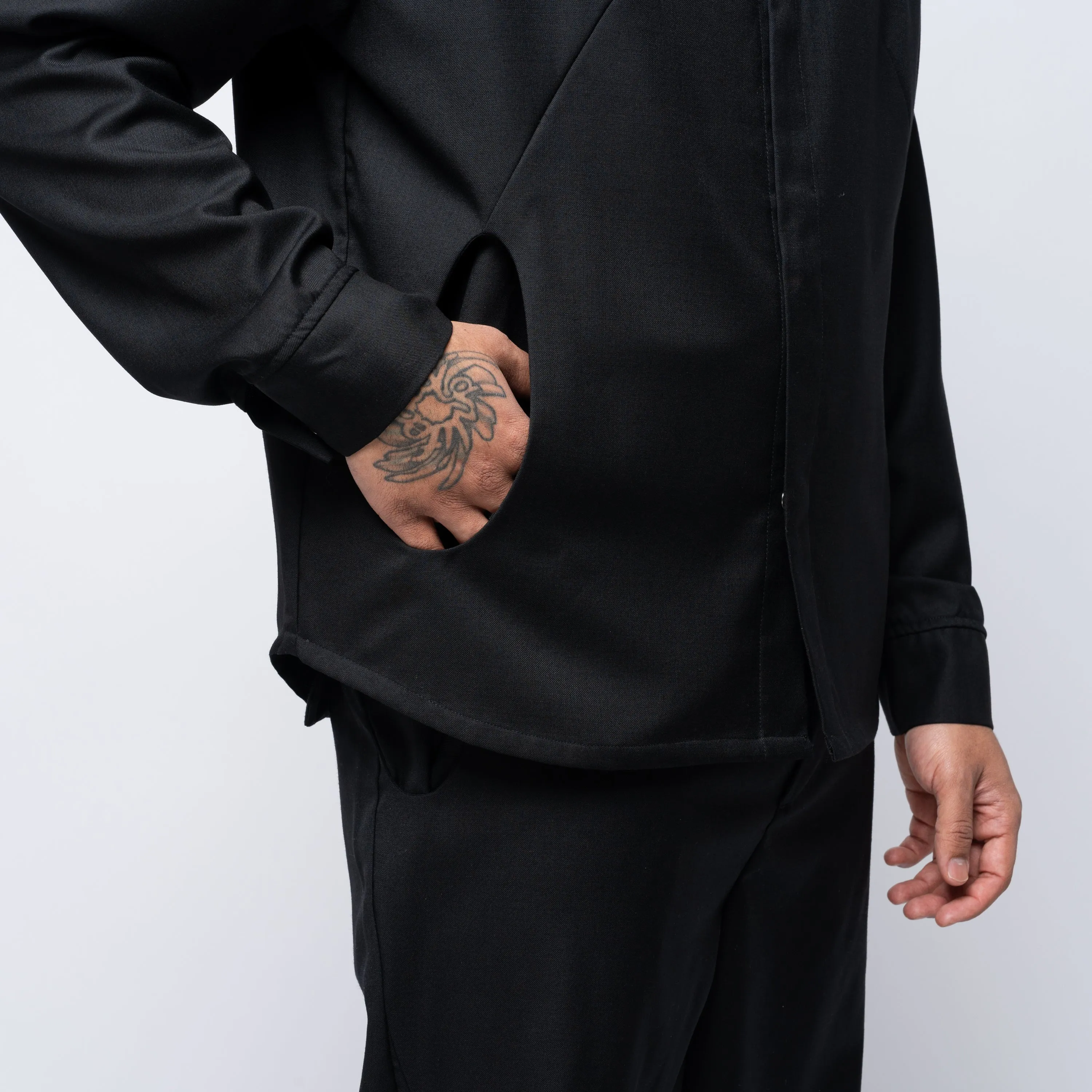 Jeongli Twill Dart Shirt Black