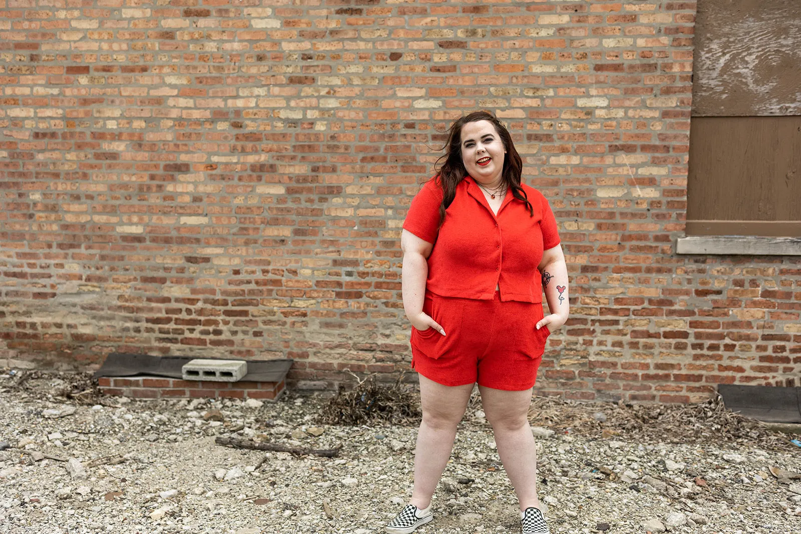 jocelyn shorts in cherry red