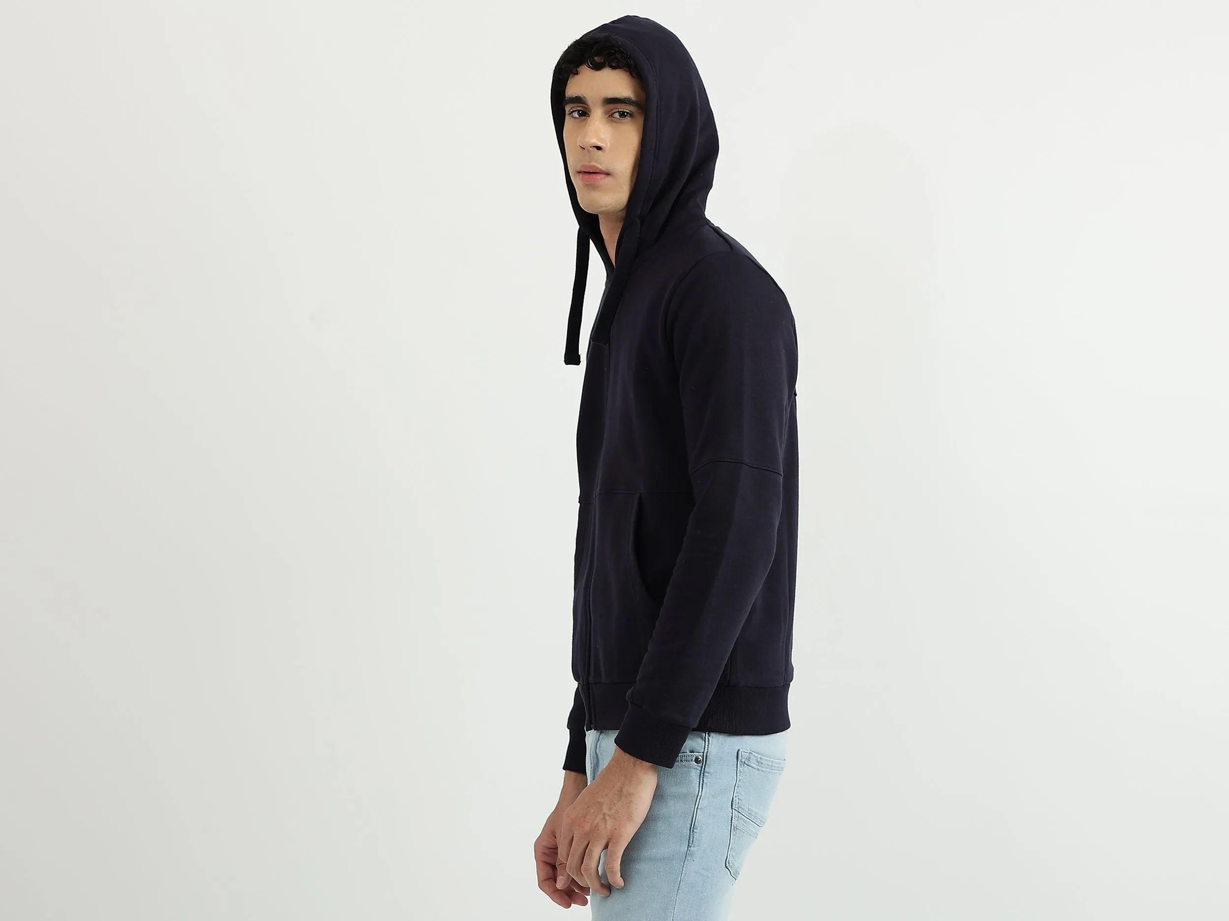 Men Solid Hooded Neck Sweatshirt