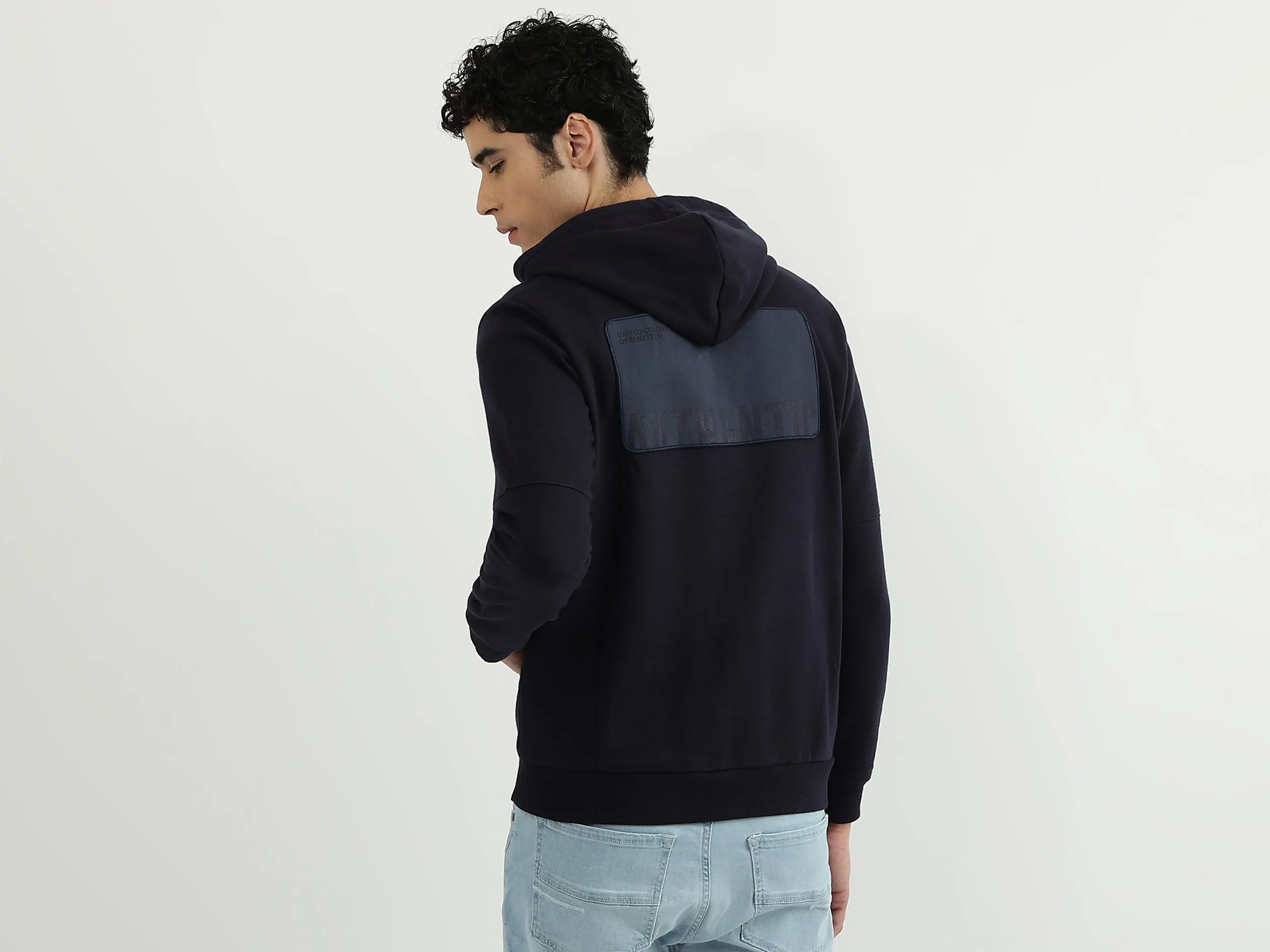 Men Solid Hooded Neck Sweatshirt