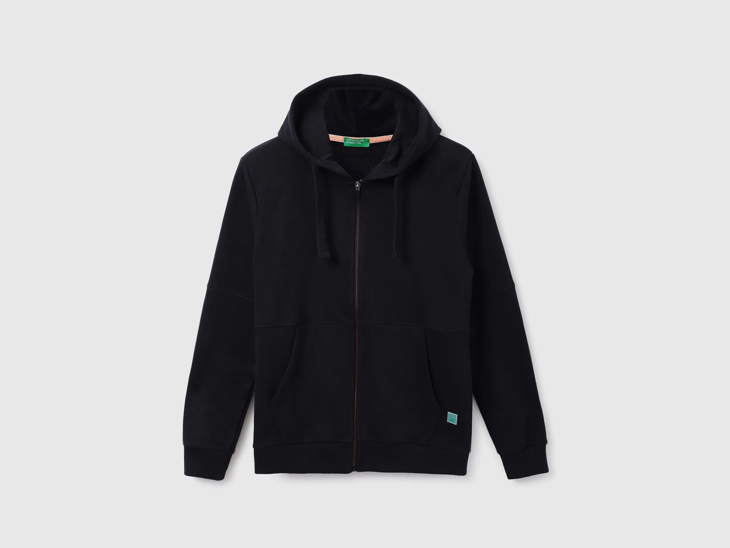Men Solid Hooded Neck Sweatshirt