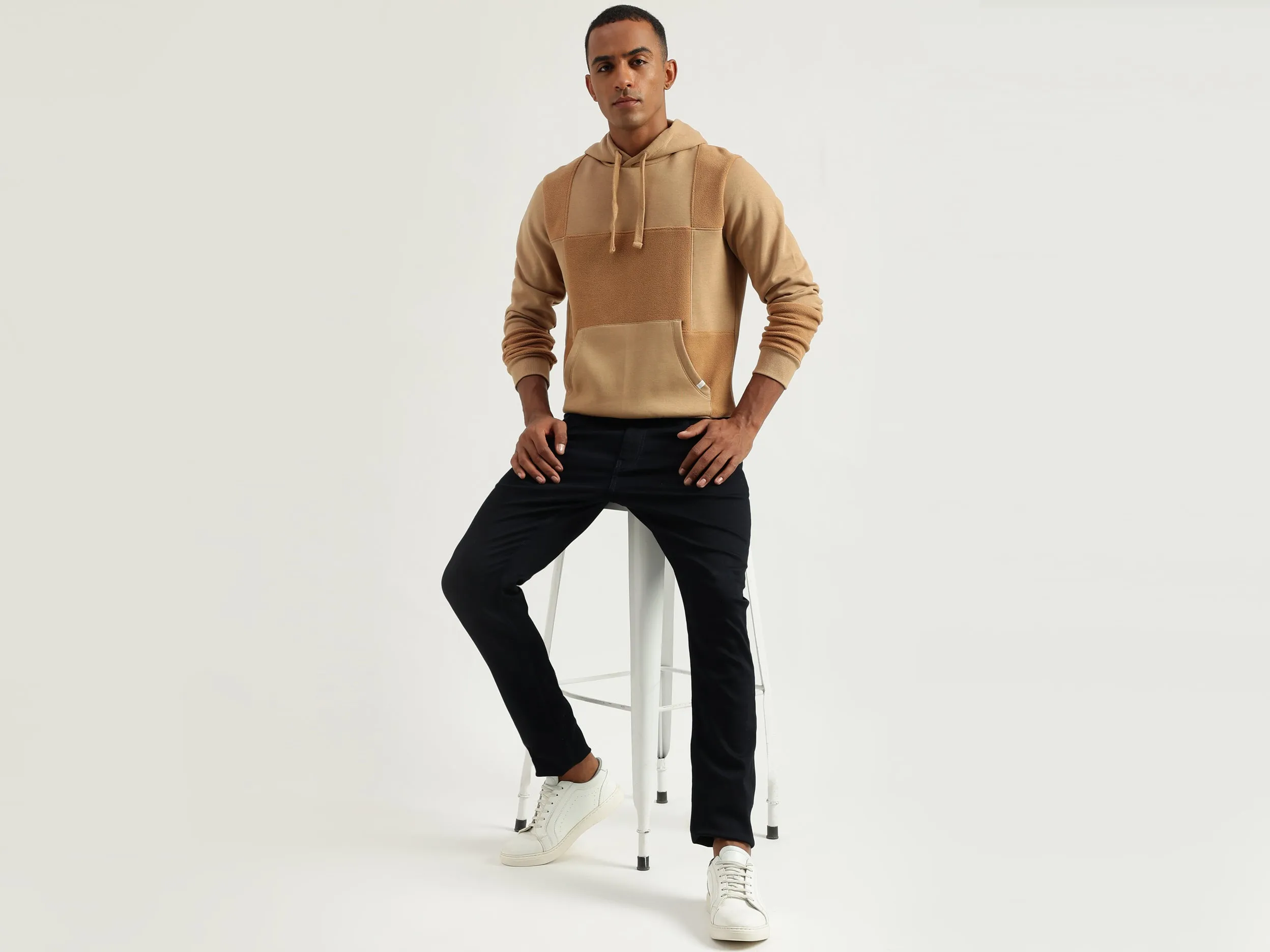 Men's Regular Fit Hooded Printed Sweatshirt