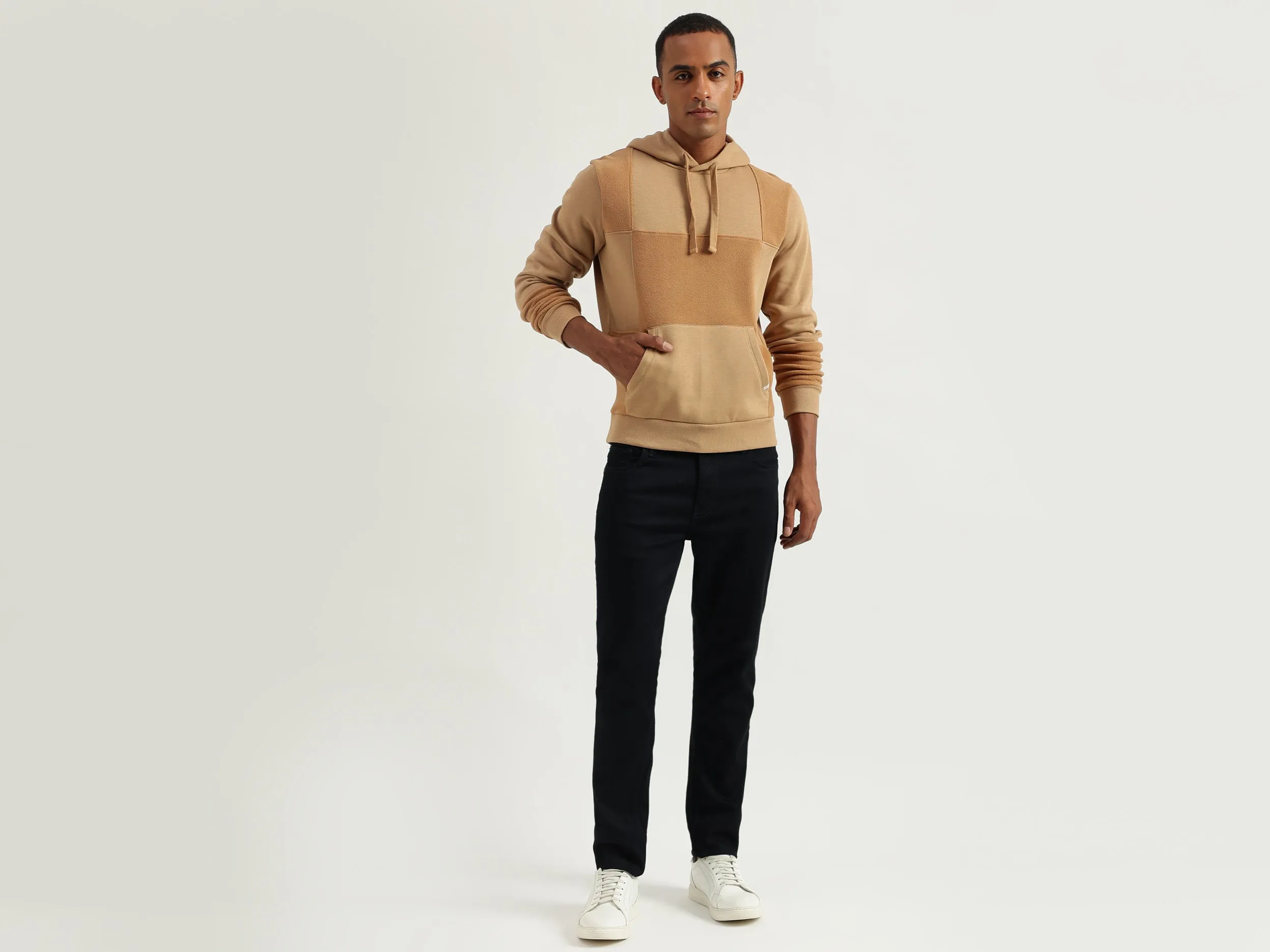 Men's Regular Fit Hooded Printed Sweatshirt