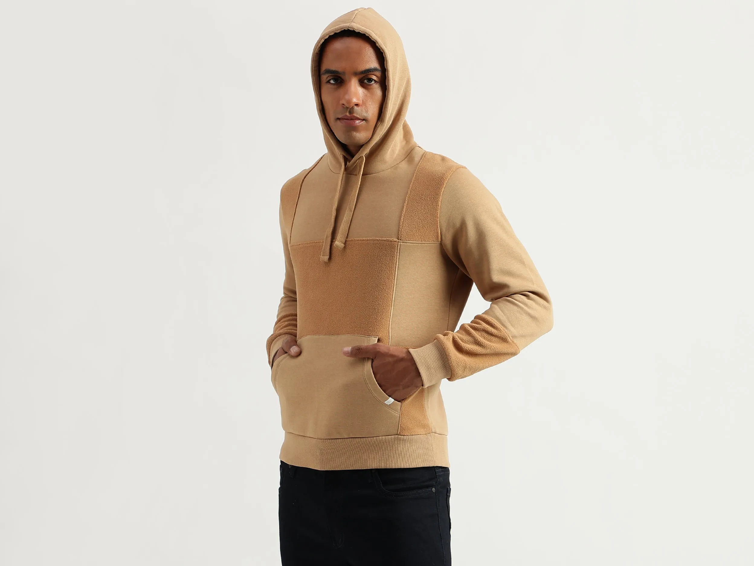 Men's Regular Fit Hooded Printed Sweatshirt