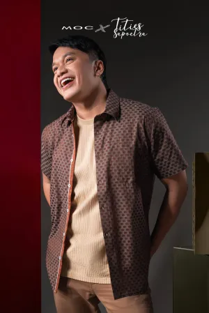 MOC x Tities Sapoetra - Kemeja Motif Lengan Pendek Ron - Light Brown