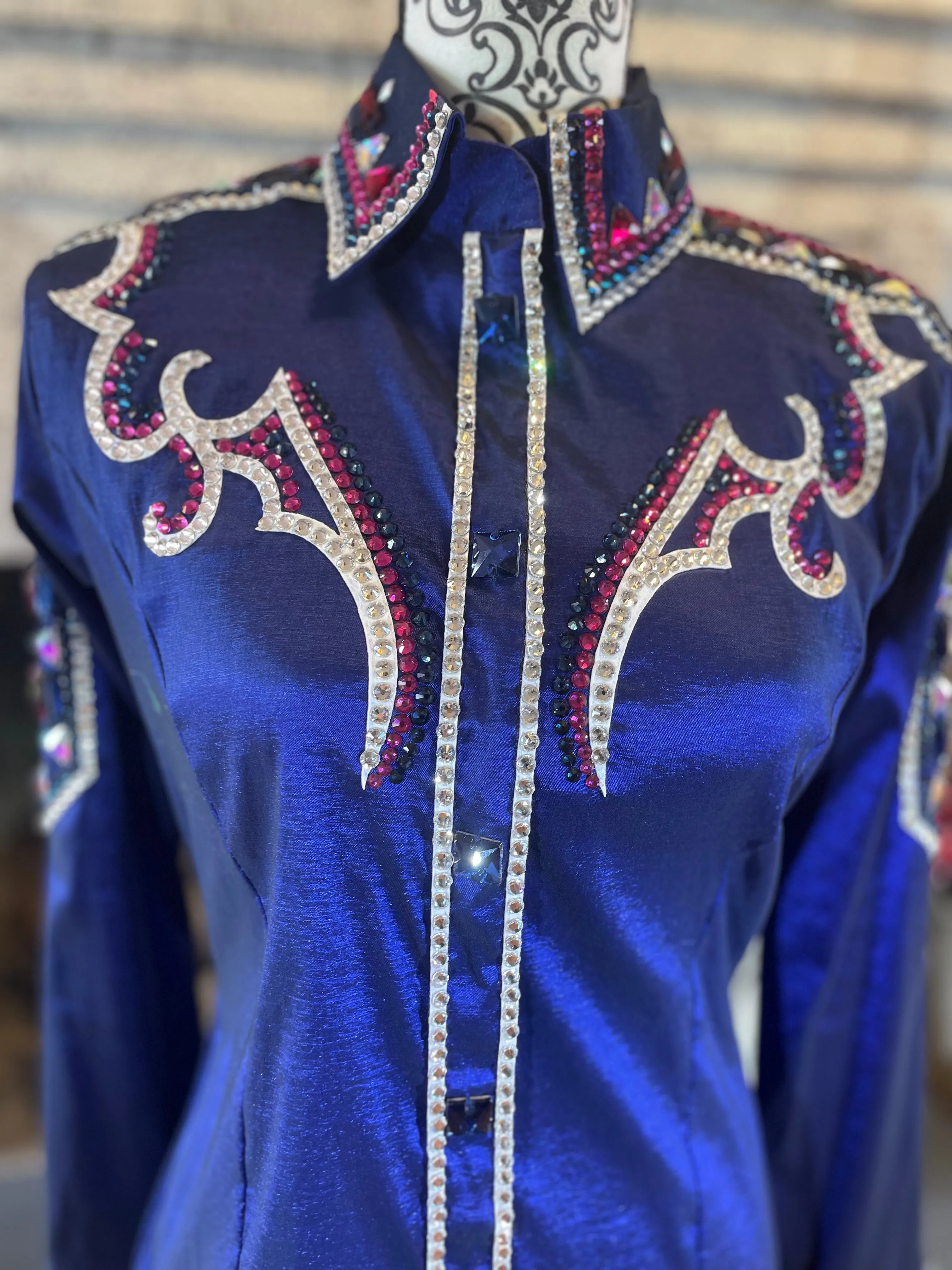 Modern Horsewoman Medium day shirt