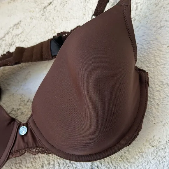 Natori underneath t-shirt bra Size 34C
