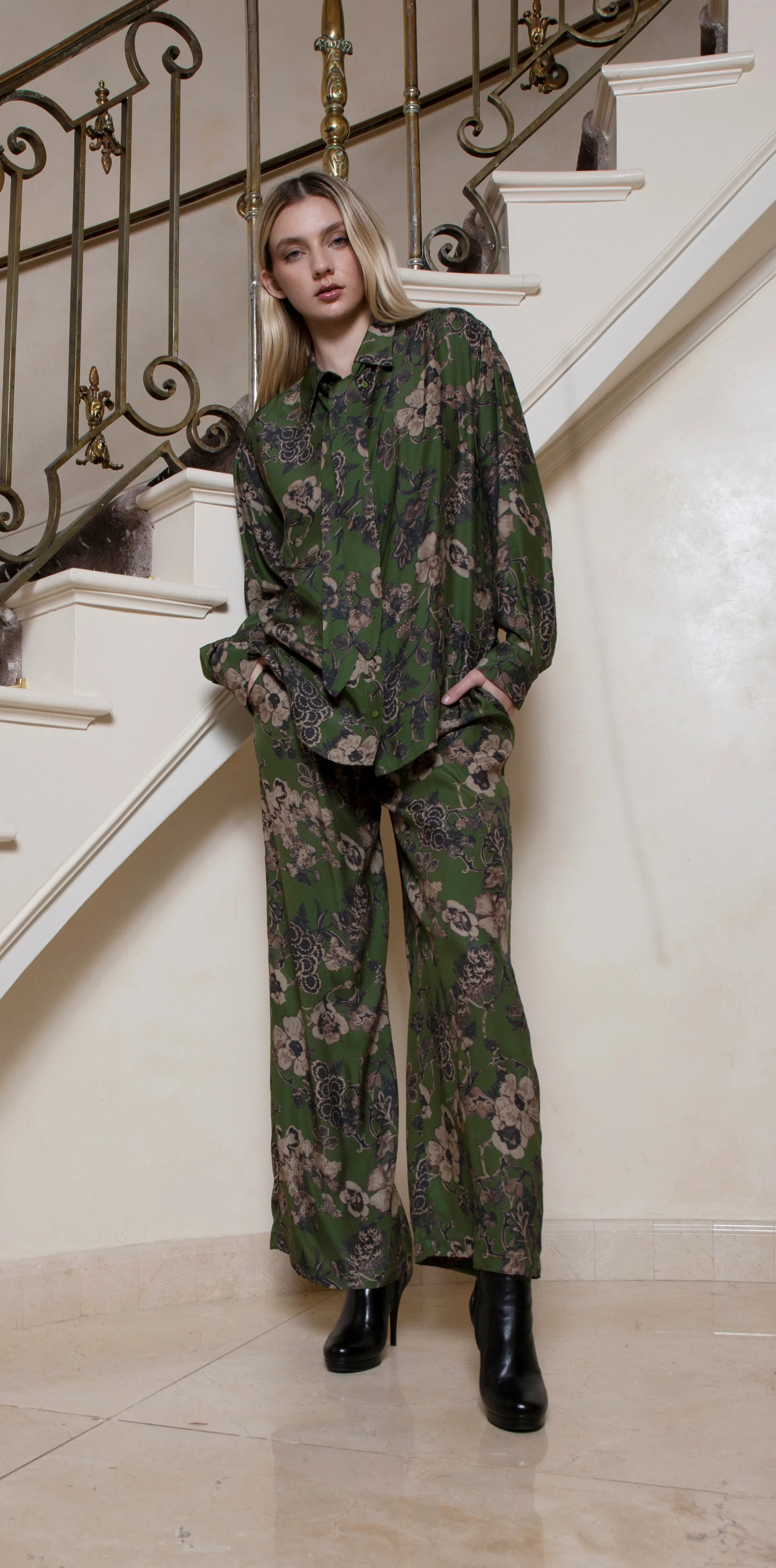 Printed LA Loose Shirt Black Grey Botanical