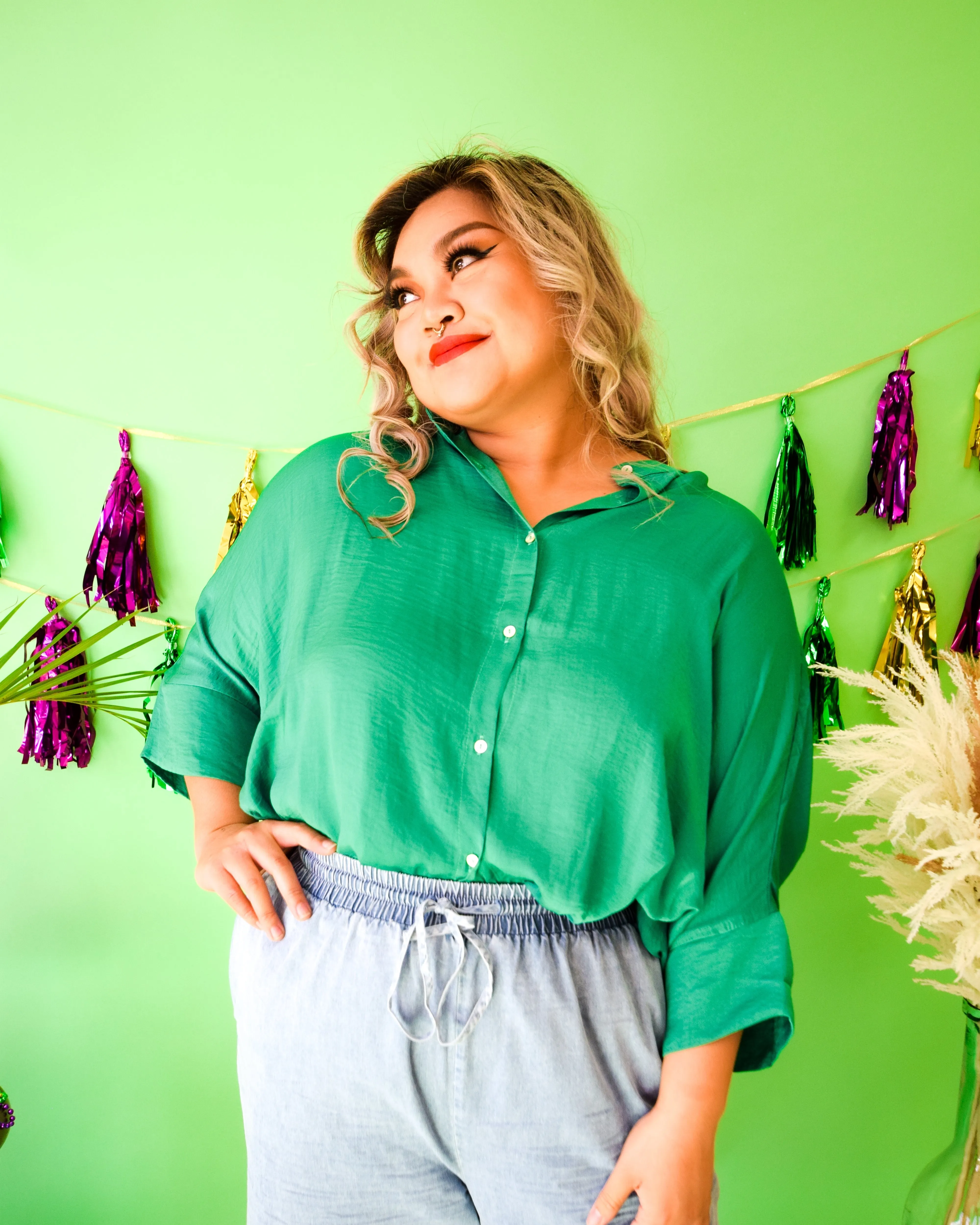 Raelynn Blouse - Kelly Green (2X)