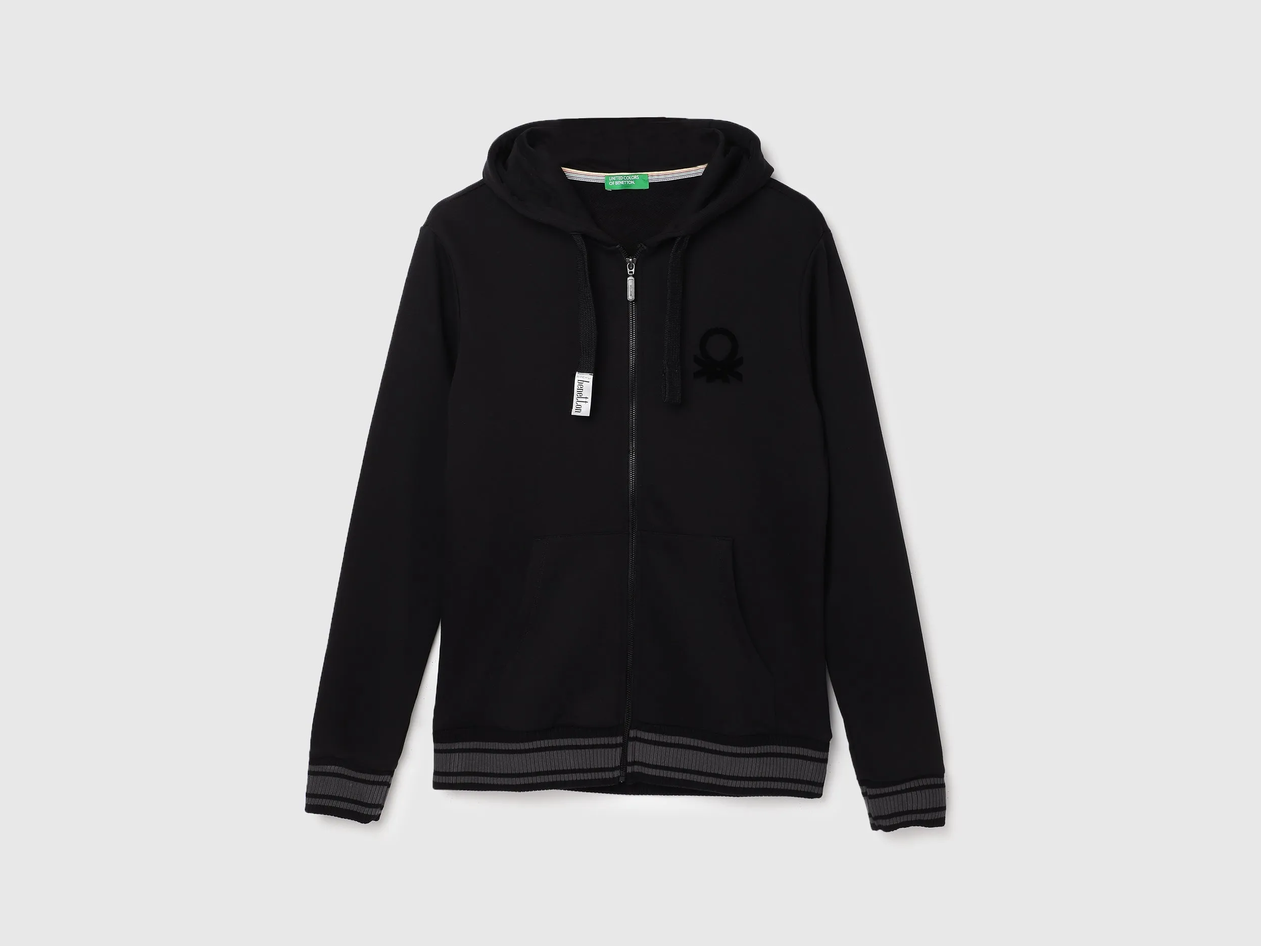 Regular Fit Hooded Neck Solid Pattern Sweatshirt