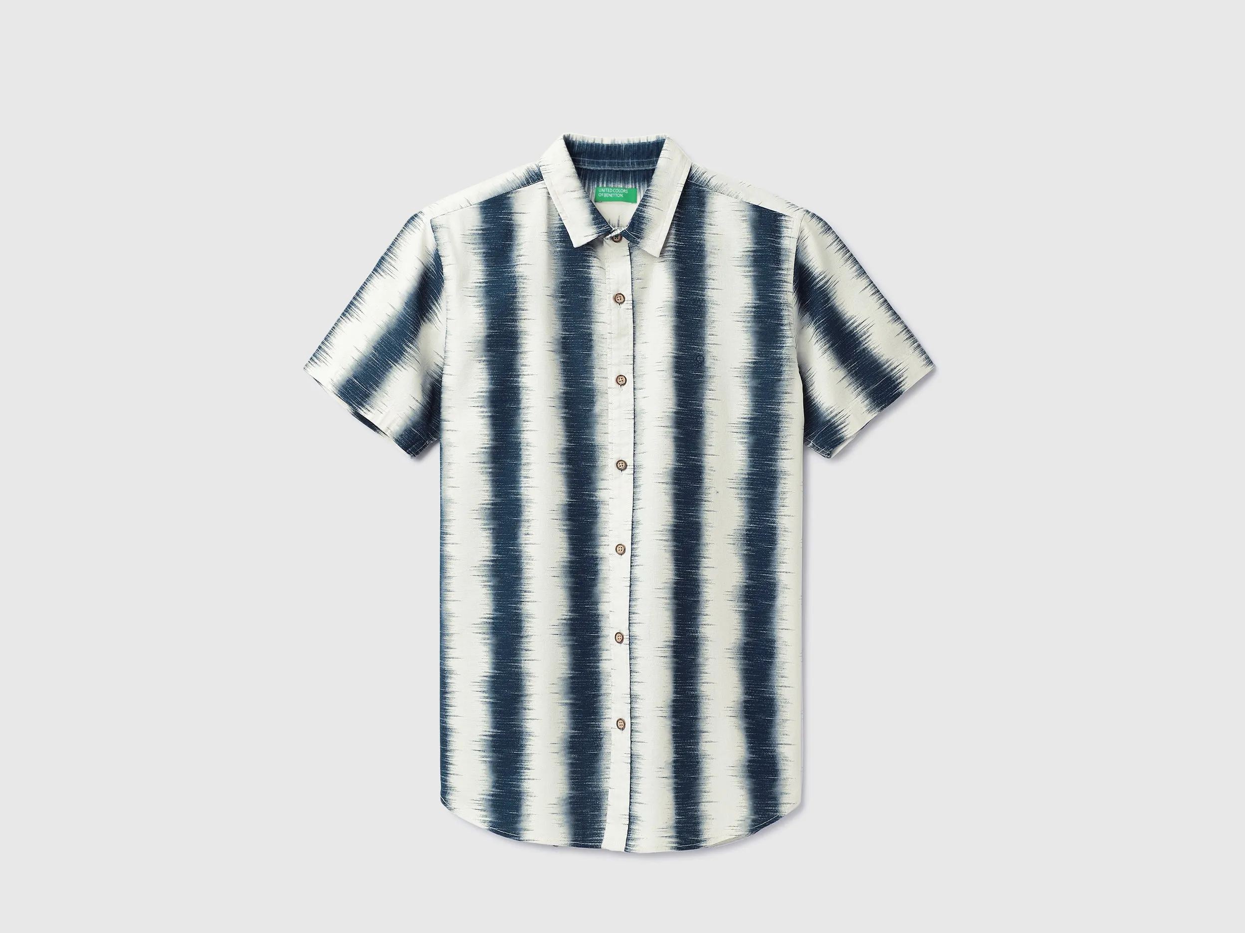 Regular Fit Spread Collar Printed Shirt
