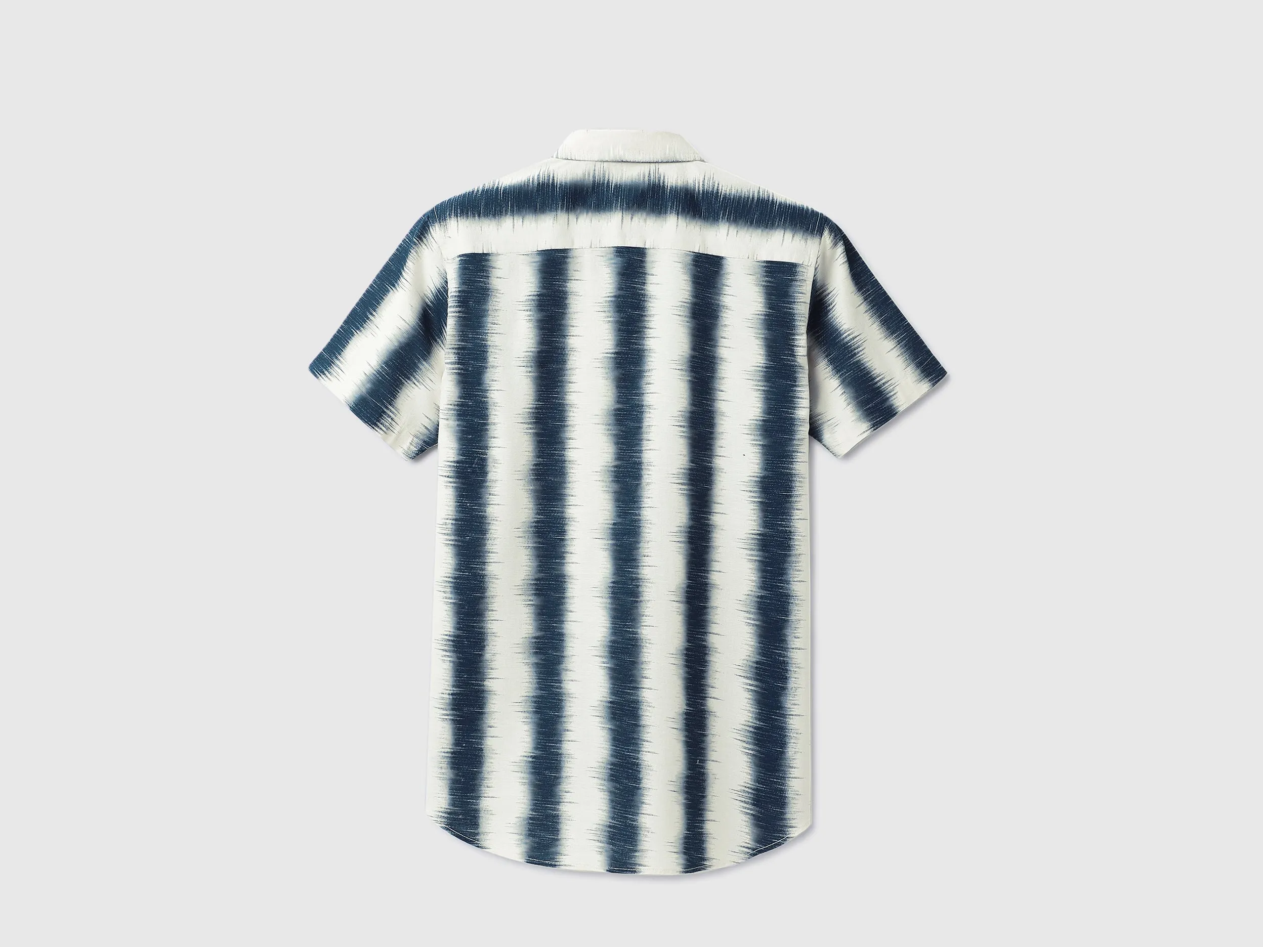Regular Fit Spread Collar Printed Shirt