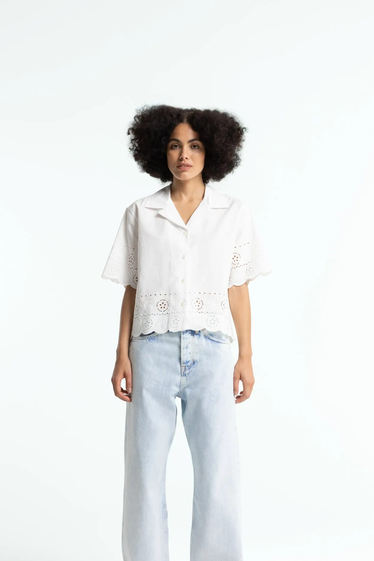 RYANNA | WHITE JAPAN CREST