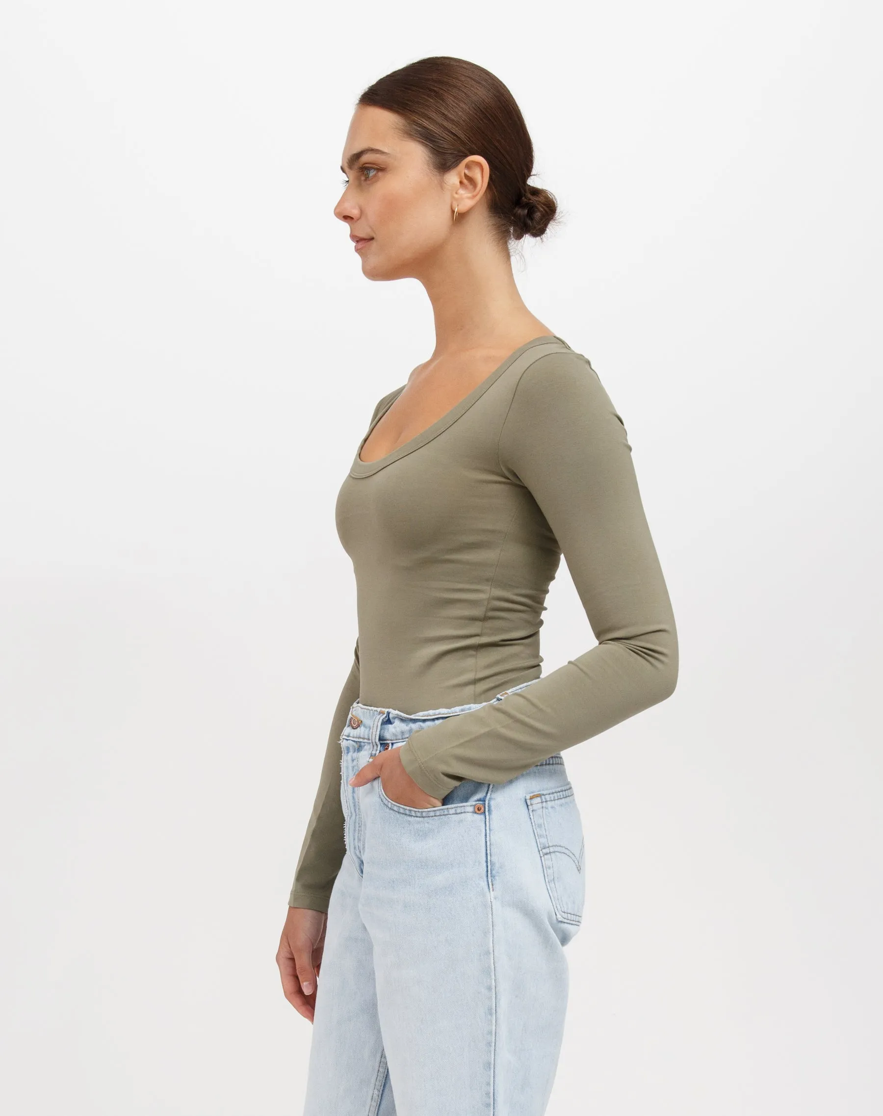 Scoop Neck Long Sleeve