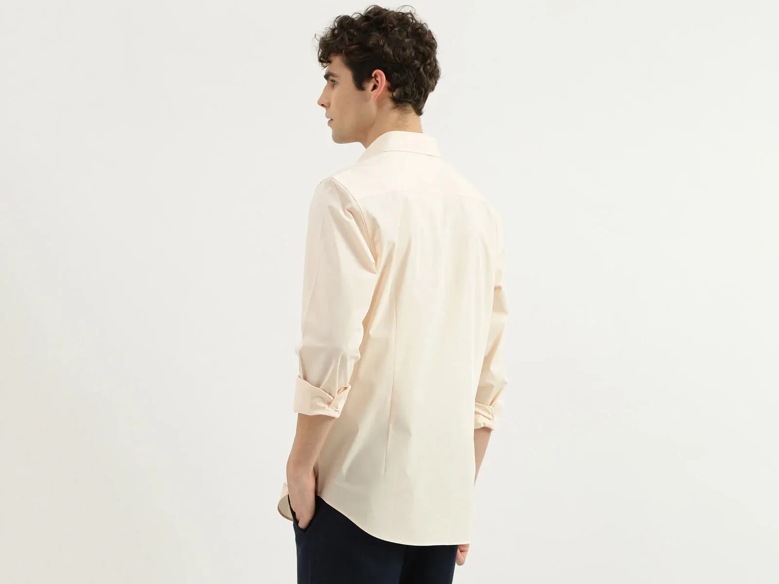 SLIM FIT SPREAD COLLAR SOLID SHIRT