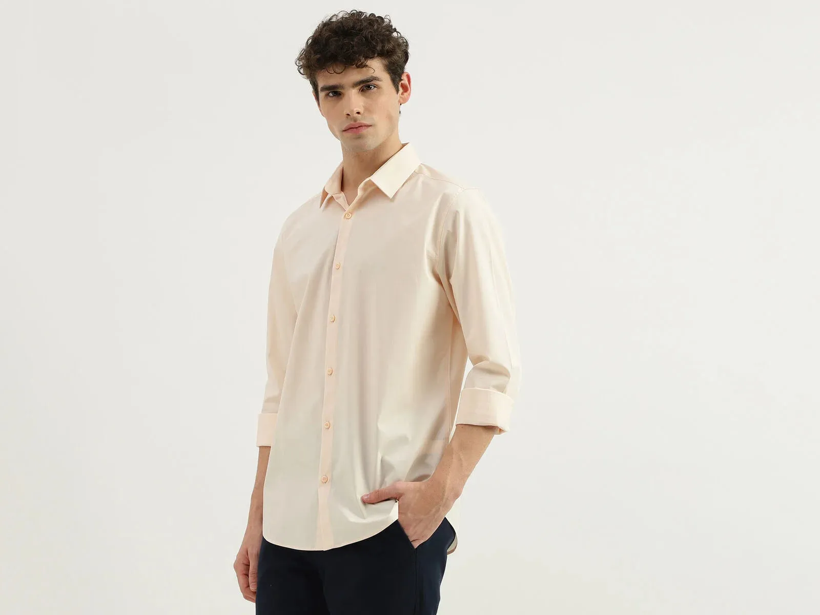 SLIM FIT SPREAD COLLAR SOLID SHIRT