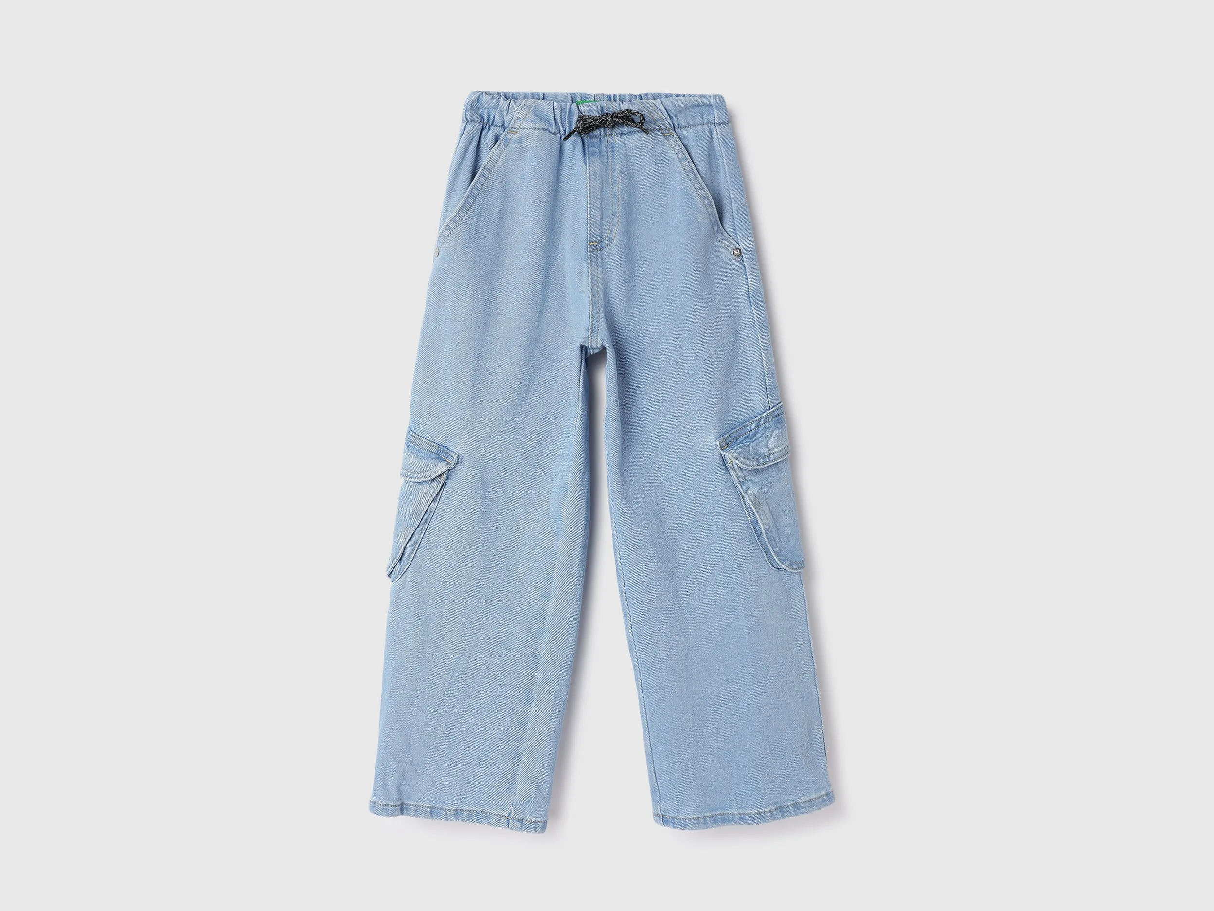 Solid Wide Leg Fit Cargo Pants