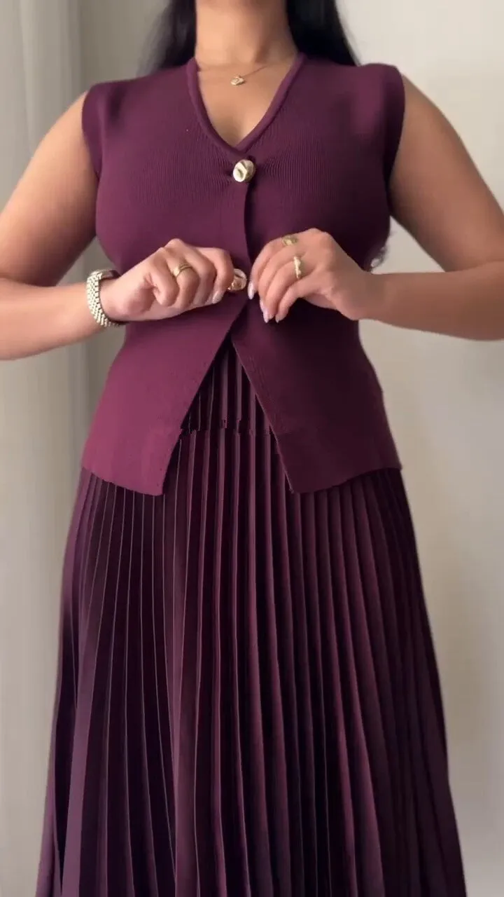 Sophisticated Buttoned Vest and Pleated Skirt Two-Piece Set