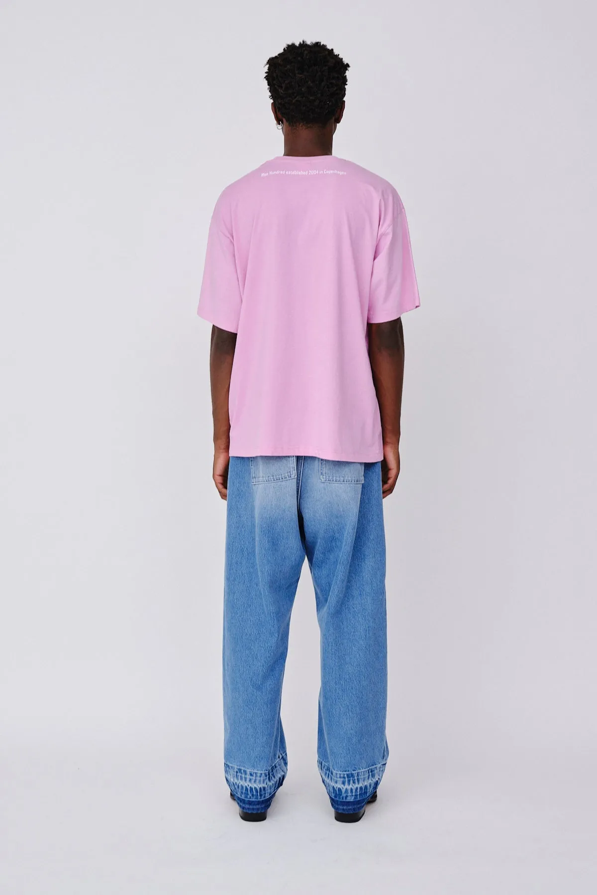 The Staff Tee logo M - Fuchsia Pink