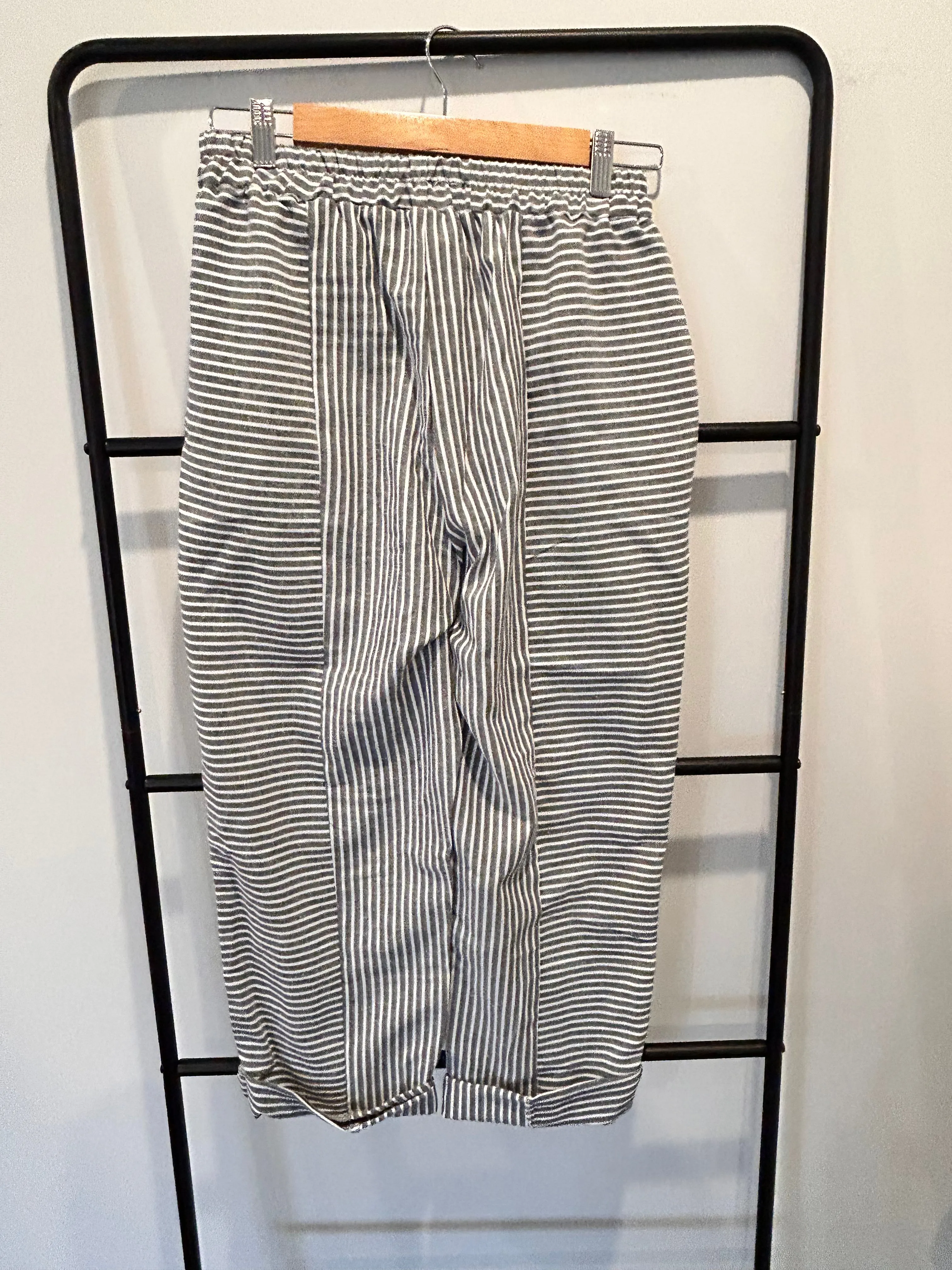 Unknown Brand - Striped Pants Sized 12