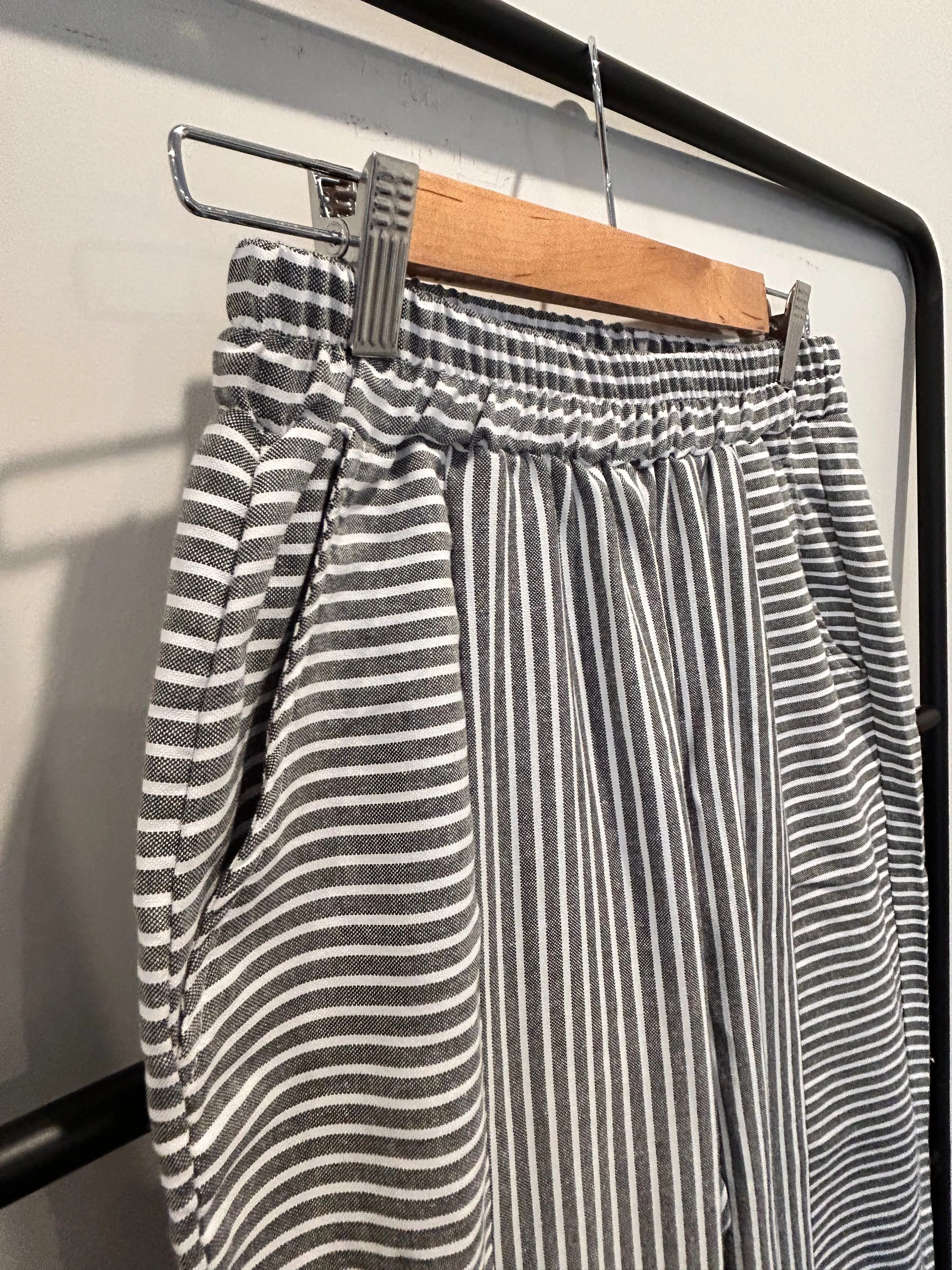 Unknown Brand - Striped Pants Sized 12