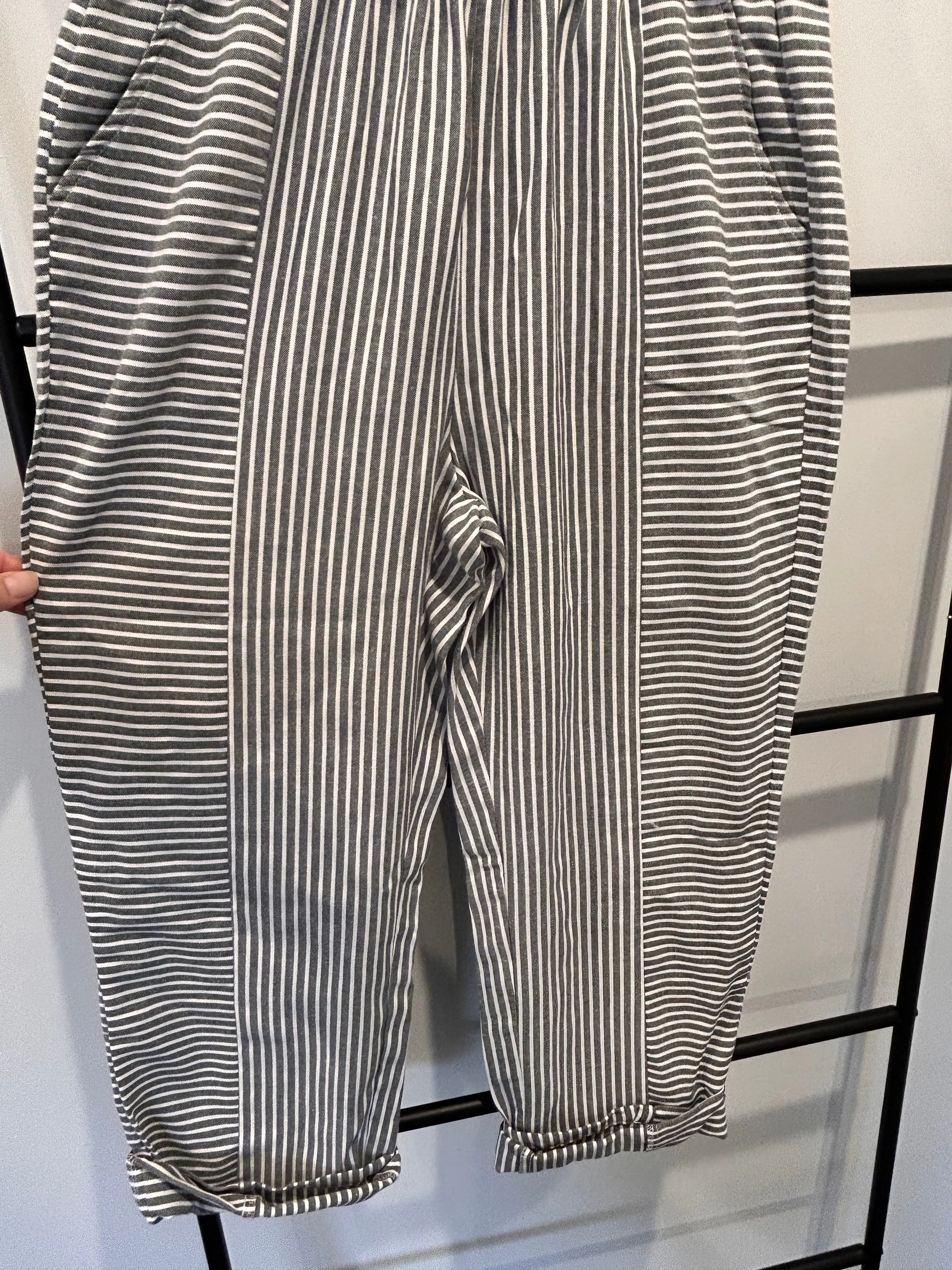 Unknown Brand - Striped Pants Sized 12