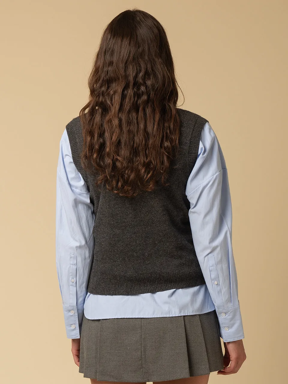 V Neck Vest_Graphite