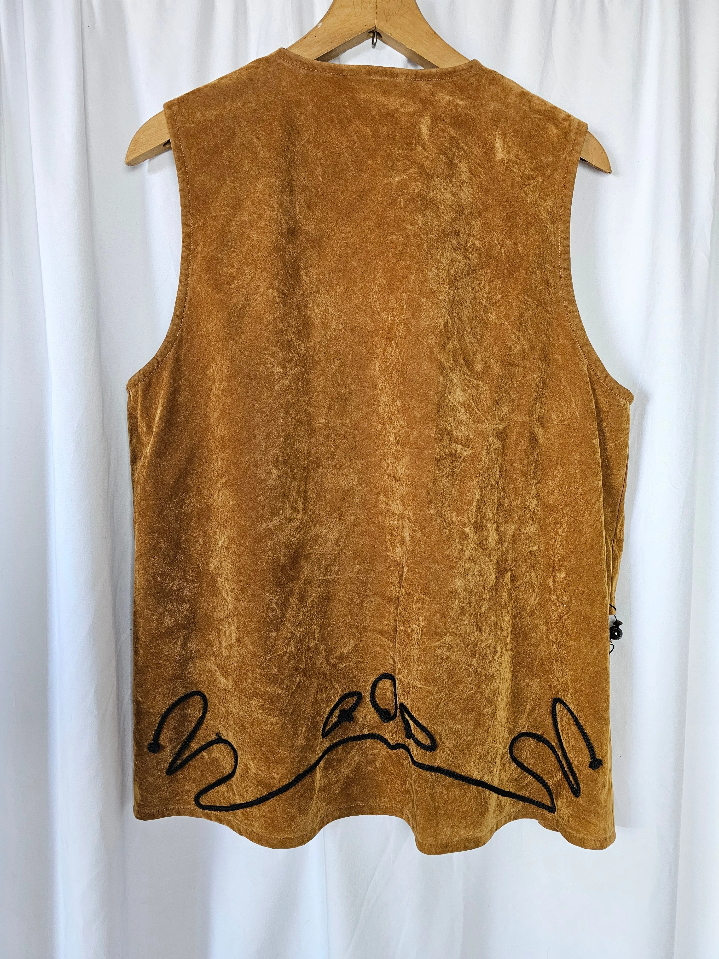 Vintage 1970s Velvet Vest with Beaded Trim – Boho Festival Style
